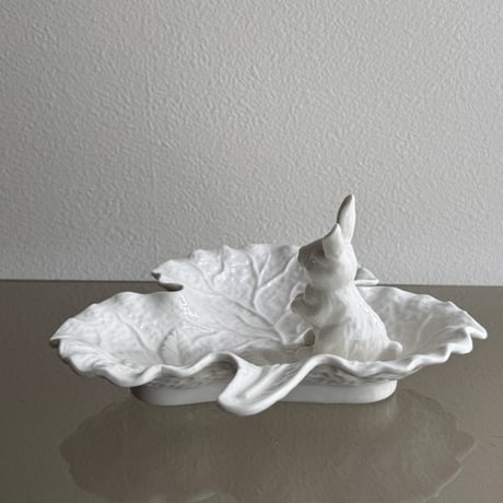 Rabbit and leaf  tray