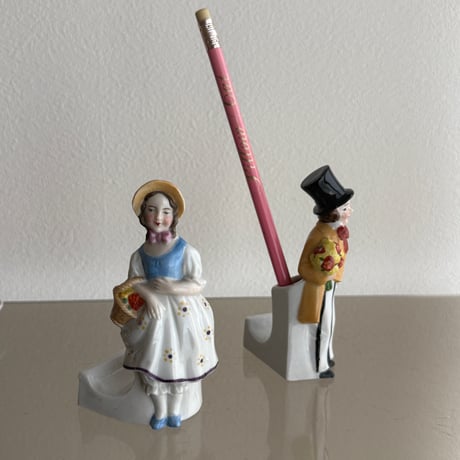 Pen stand ②