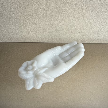 Milk glass hand tray