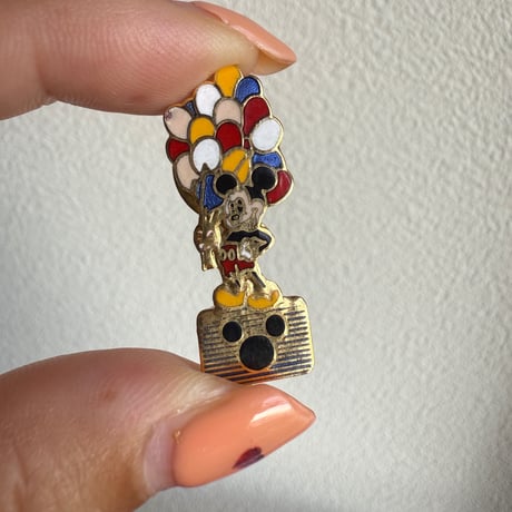 Mickey balloon pin