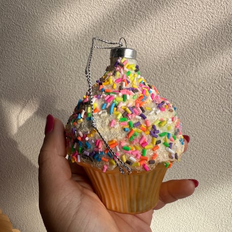 Cupcake glass ornament USA