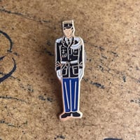 Polis pin