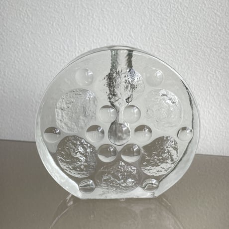 Glass flower vase
