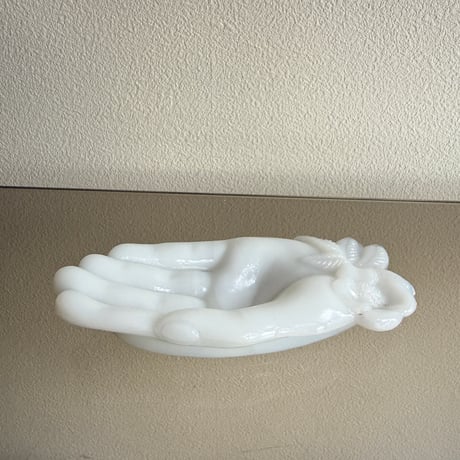 Milk glass hand tray