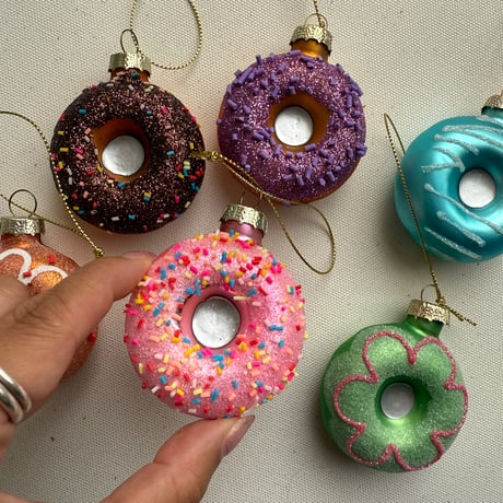 Donuts glass ornament USA