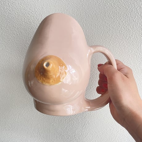 Boob pitcher