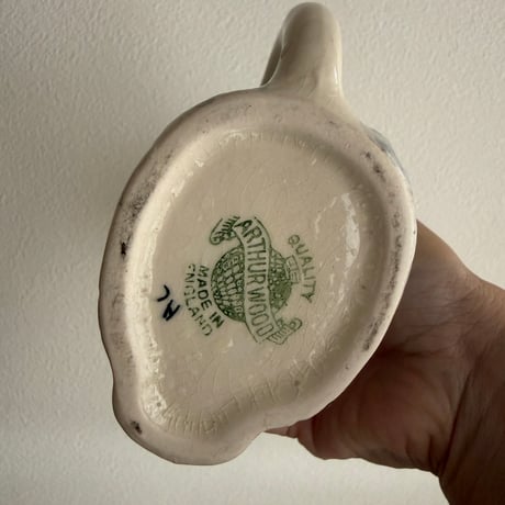 England Arthur Wood poodle flower vase ②