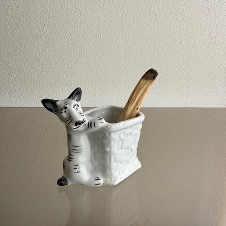 Dog holder