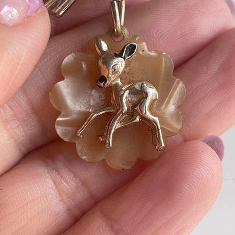 Ribbon bambi brooch