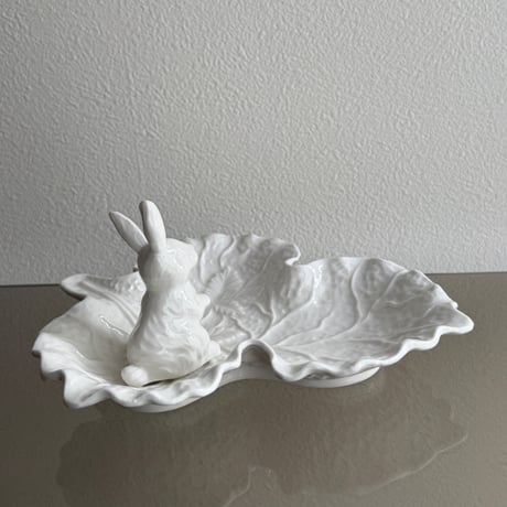 Rabbit and leaf  tray