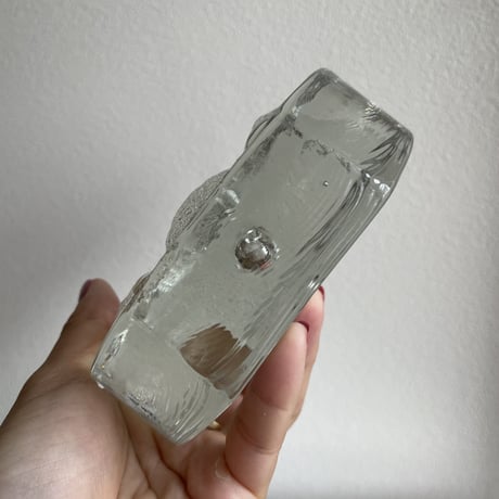 Glass flower vase