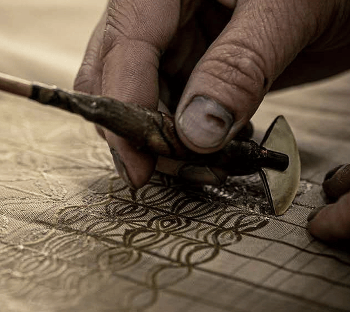 ろうけつ染め 伝統ミャオ族鳥トゥーテン テーブルクロス | RAKUSU ART