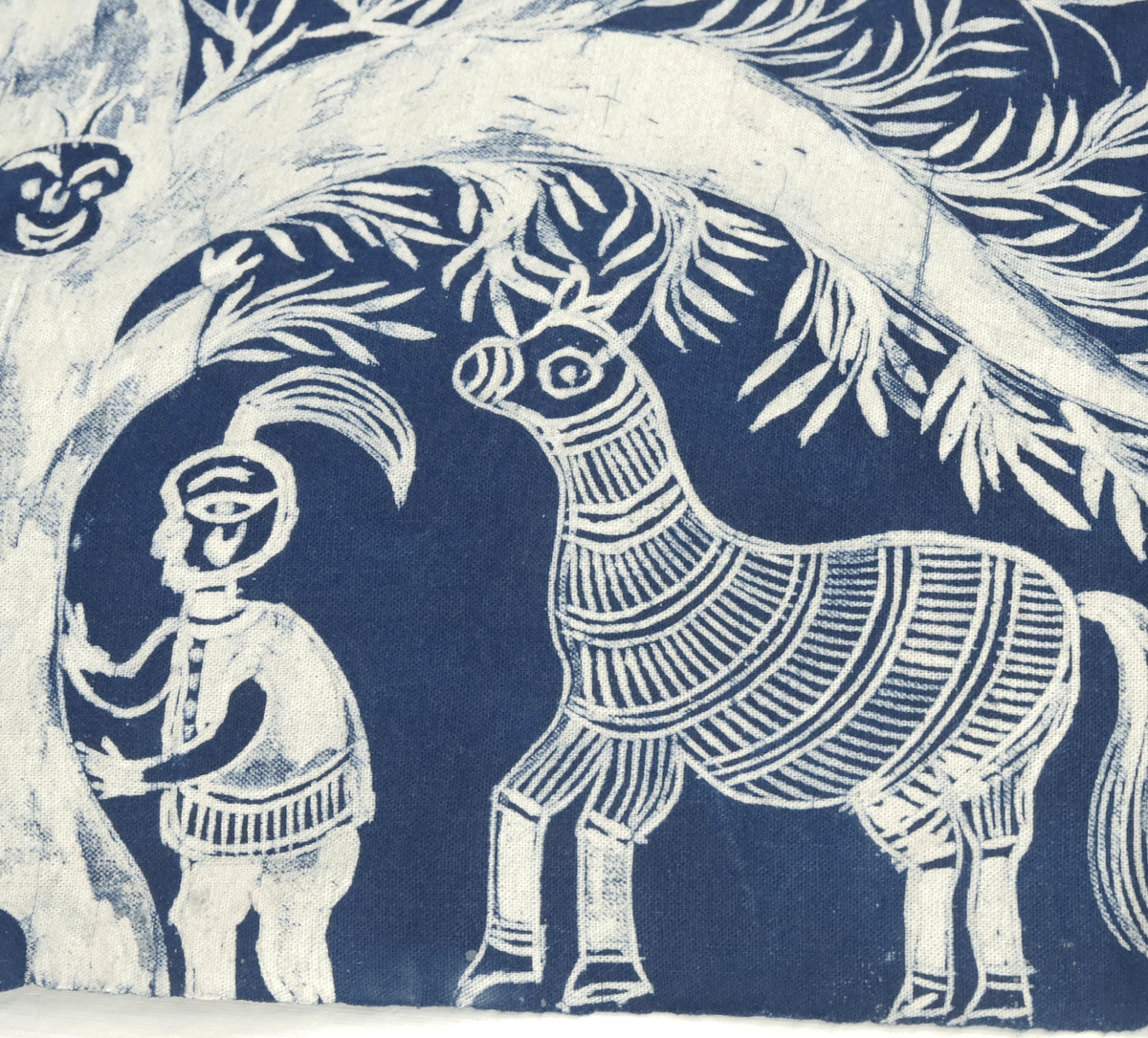 神話物語—古木伝説 ミャオ族蝋染 藍染テーブルクロス（長） | RAKUSU ART