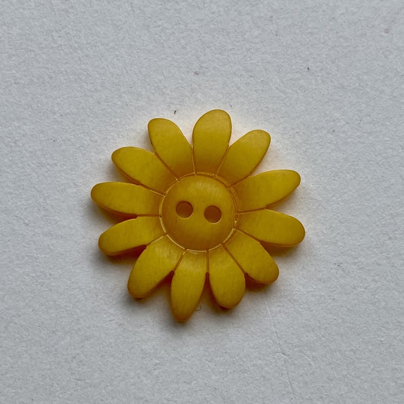 🇫🇷ラドログリー☆フランス製☆ボタン☆お花デザイン☆黄色☆la
