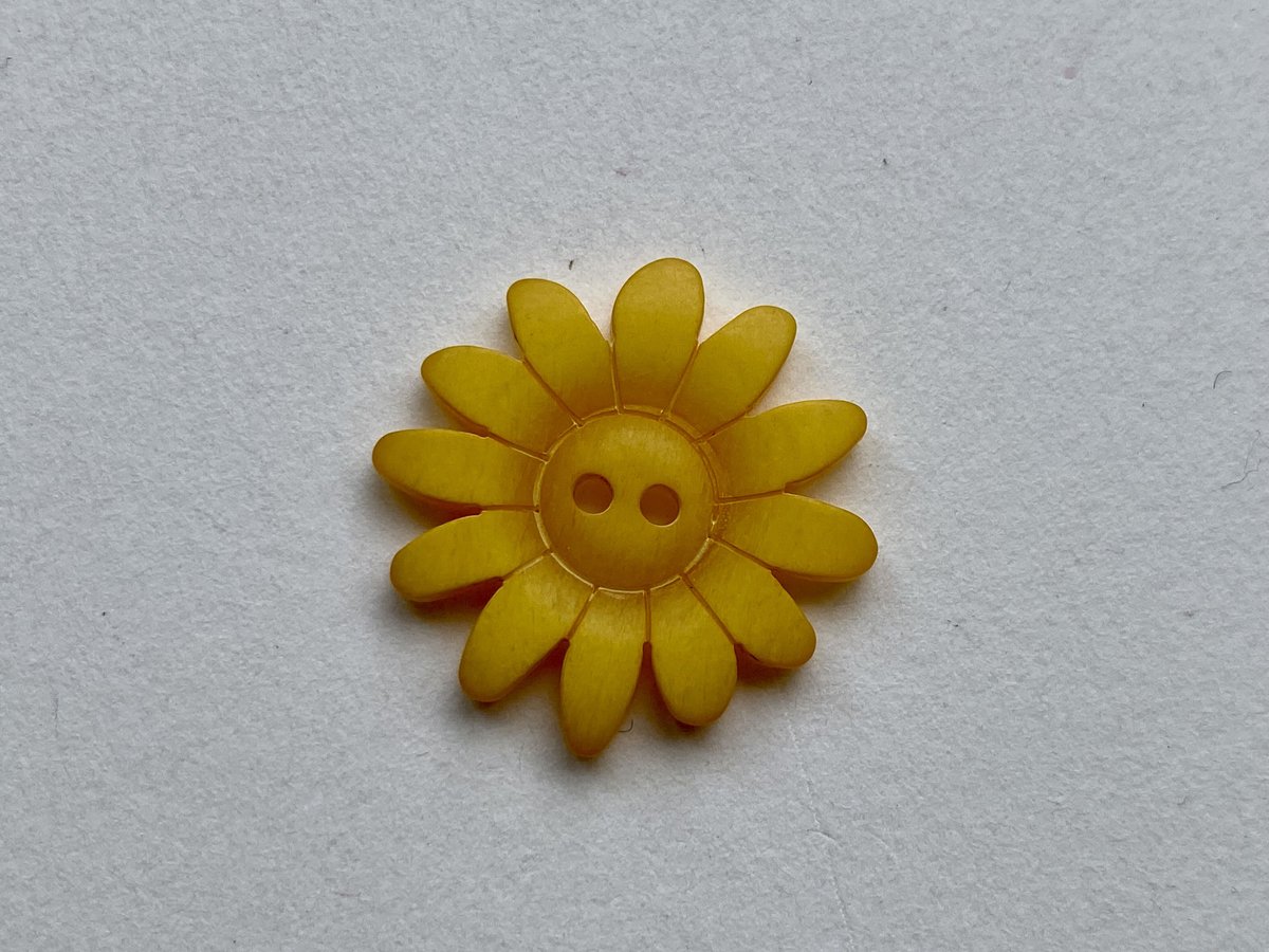 🇫🇷ラドログリー☆フランス製☆ボタン☆お花デザイン☆黄色☆la
