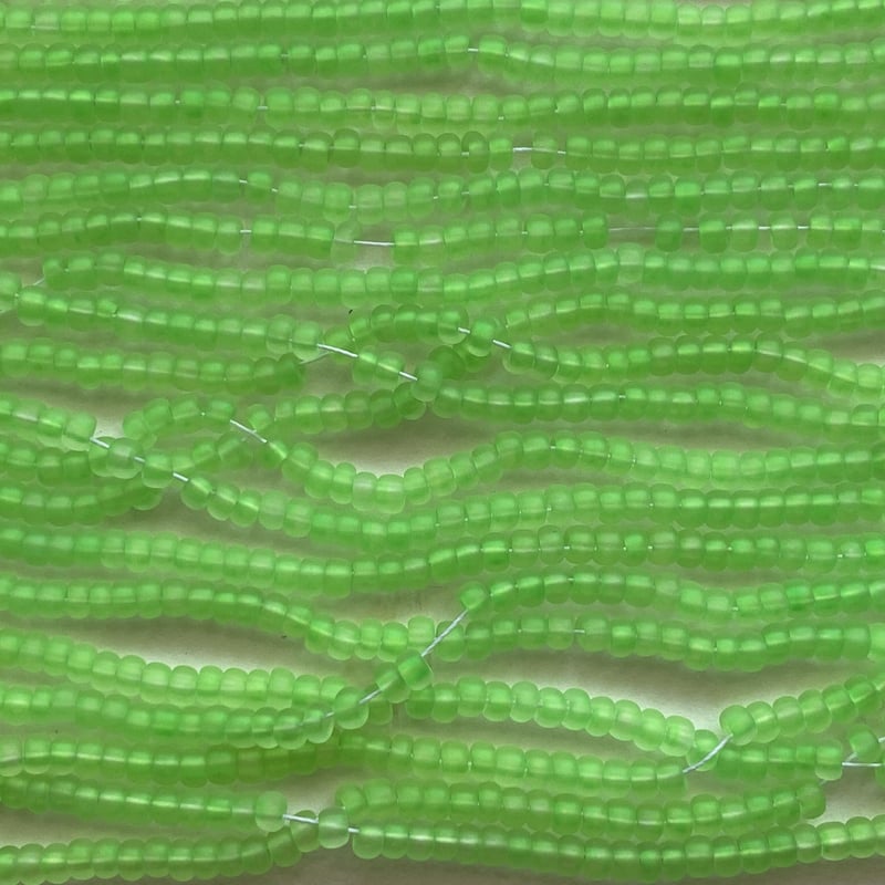 🇨🇿 チェコ製☆糸通しグラスビーズ☆8/0サイズ ☆ネオンカラー☆黄