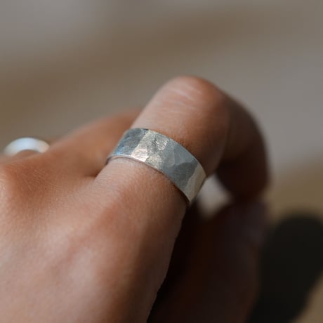 すりガラスのような槌目リング  / Silver925 / 7.0mm