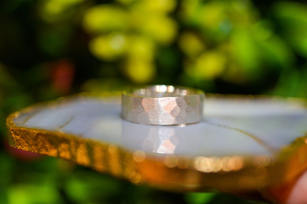 すりガラスのような槌目リング / Silver925 / 7.0mm | Sou. jewe