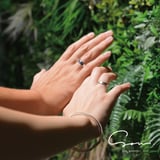 Sou. jewelry stand