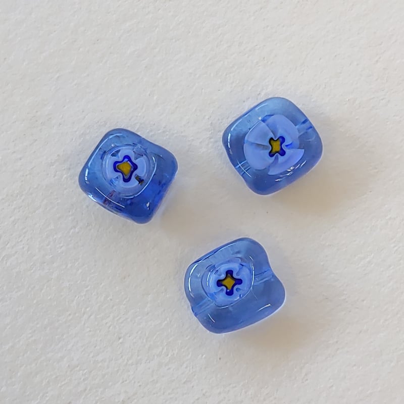 ベネチアンガラス ビーズ 正方形 12mm お花 クリアブルー 1個 | 香の都