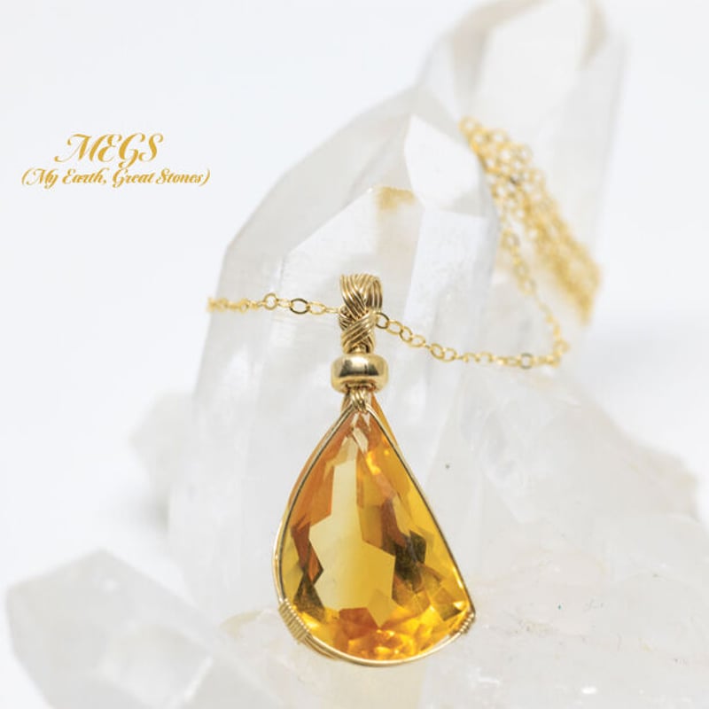 ペリドット　トリロジー　ペンダントトップ　ワイヤージュエリー ペリドット トリロジー ペンダントトップ ワイヤージュエリー