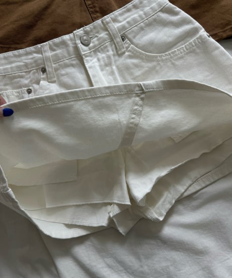 classic denim mini skirt / white
