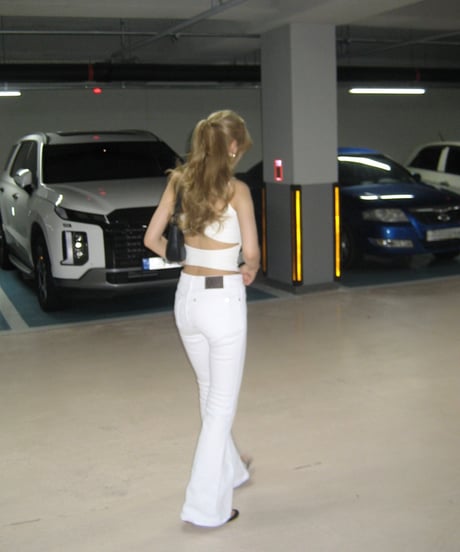 bootscut slim pants / white