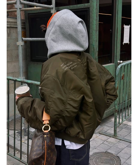 peak a boo hoodie / gray