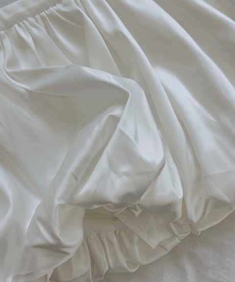silky glow balloon skirt