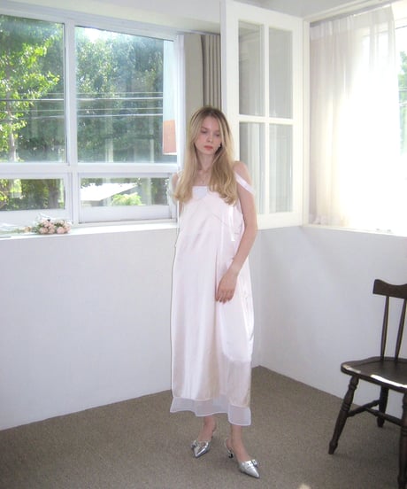 グロッシーレイヤードワンピース/パールホワイト