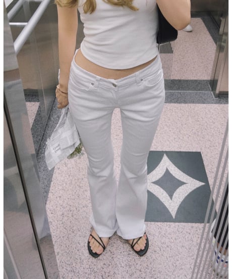 bootscut slim pants / white