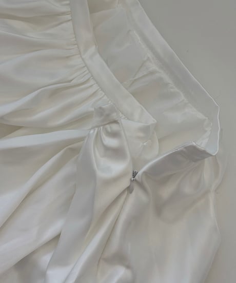 silky glow balloon skirt
