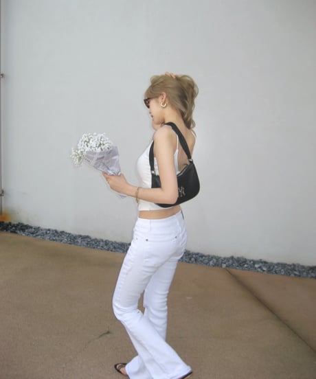 bootscut slim pants / white