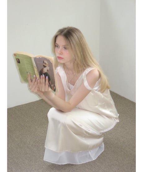 グロッシーレイヤードワンピース/パールホワイト