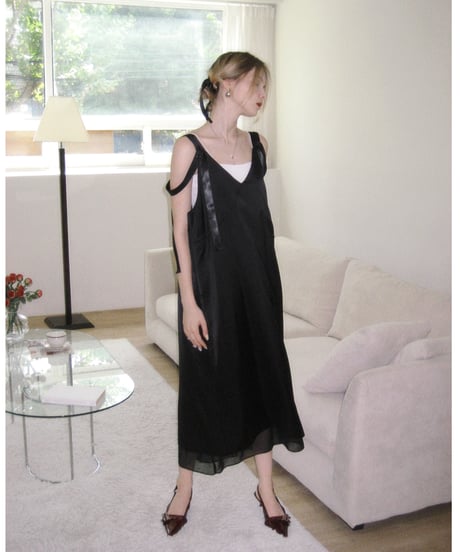 glossy layered one-piece / black