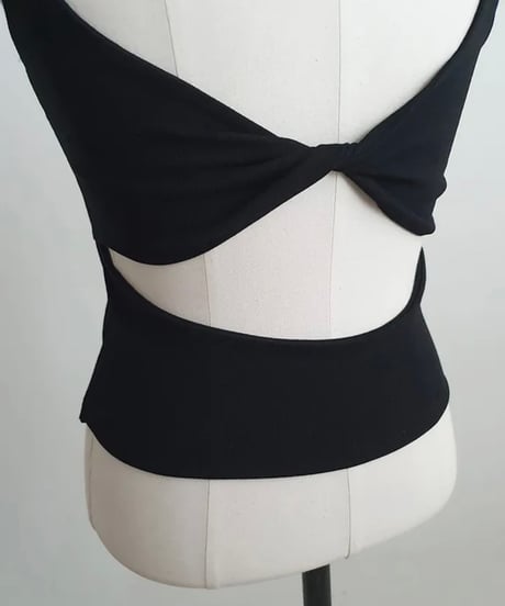 open-back cami top /black