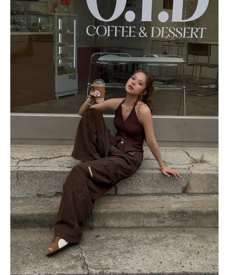 volu over cargo pants /brown