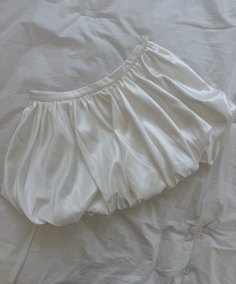 silky glow balloon skirt