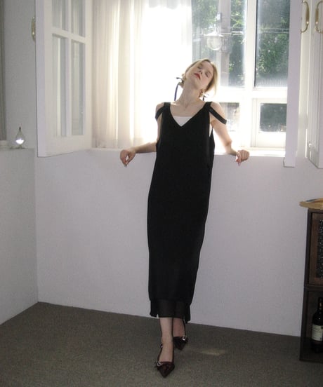 glossy layered one-piece / black