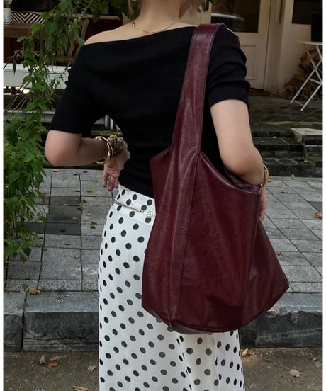 stretch  off-shoulder  tops /  black