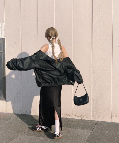 シャインスリットロングスカート/black