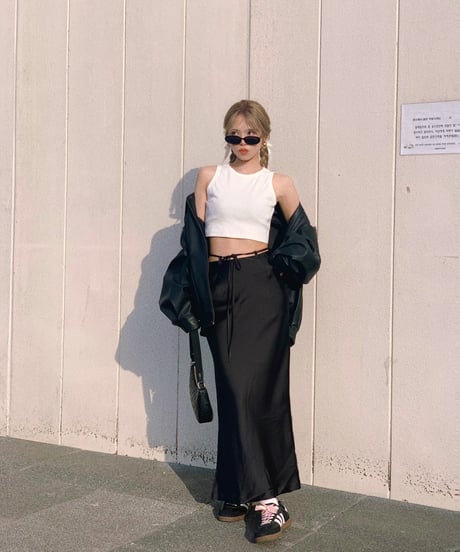 シャインスリットロングスカート/black