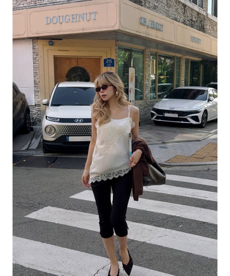 glow lace camisole / ivory