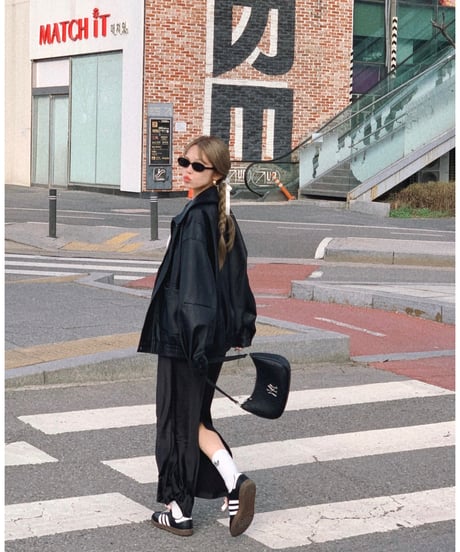 シャインスリットロングスカート/black