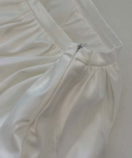 silky glow balloon skirt