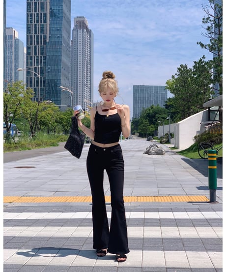 【再入荷】bootscut slim pants / black