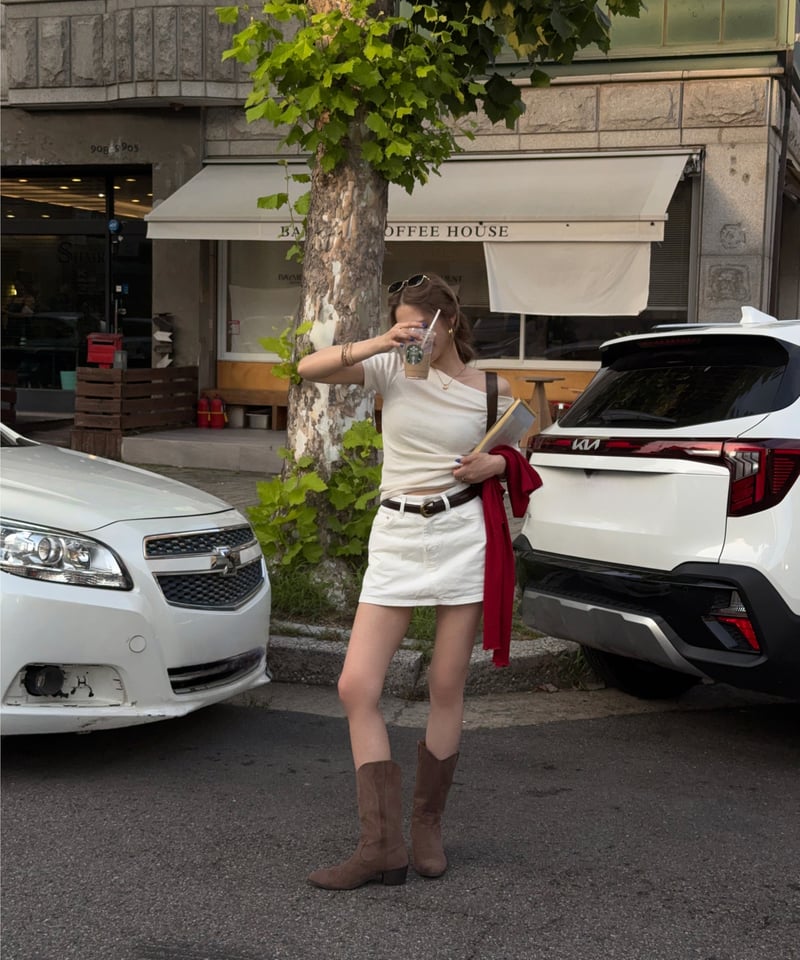 stretch off-shoulder tops / ivory | Nalm.