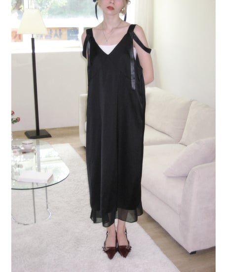glossy layered one-piece / black