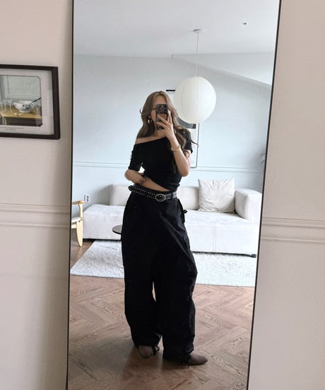 stretch  off-shoulder  tops /  black