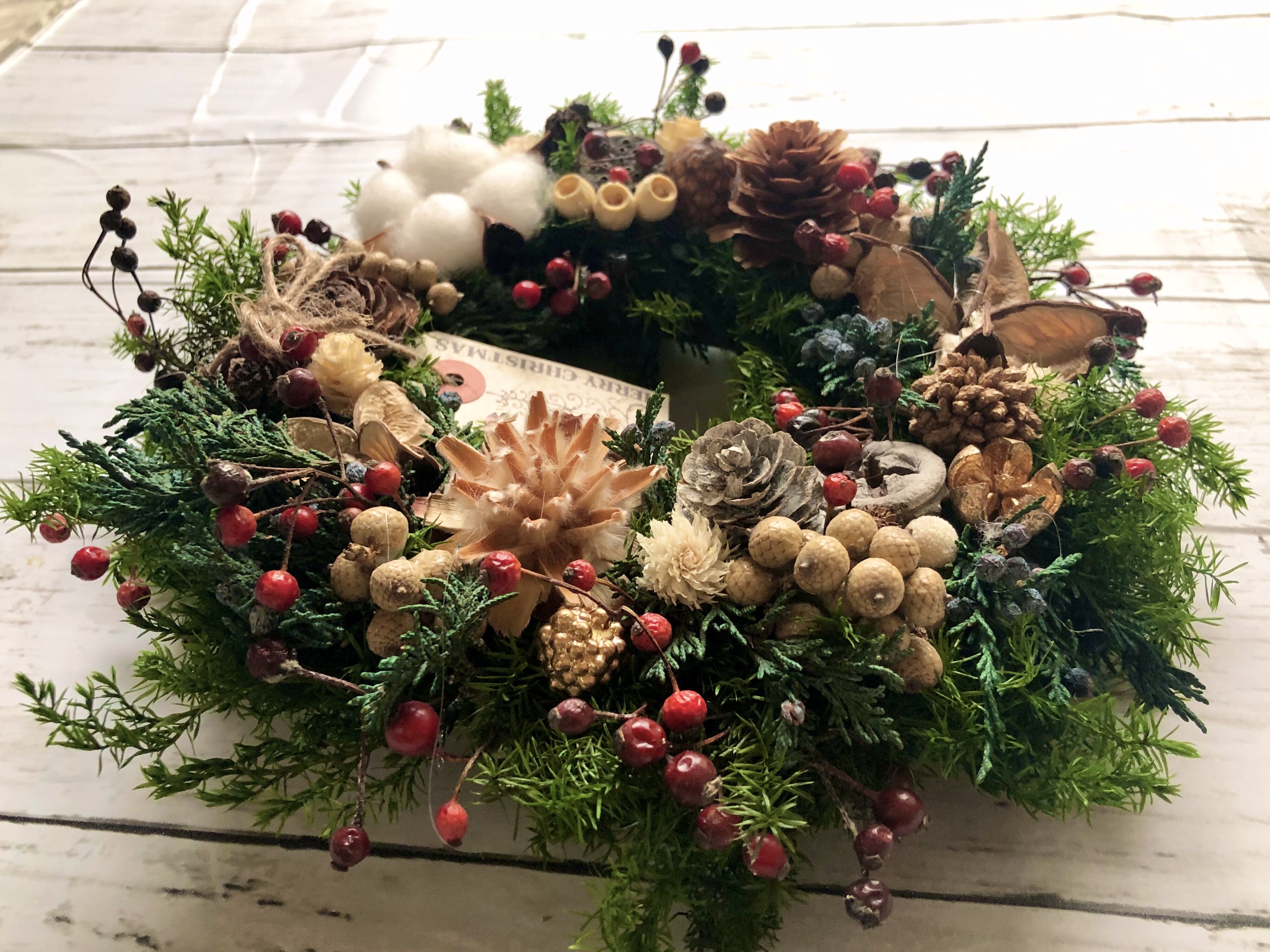 nao「クリスマスリース~ワンちゃん」 2️⃣オリジナルおとな可愛いクリスマスリース🎄 | 犬・食・花